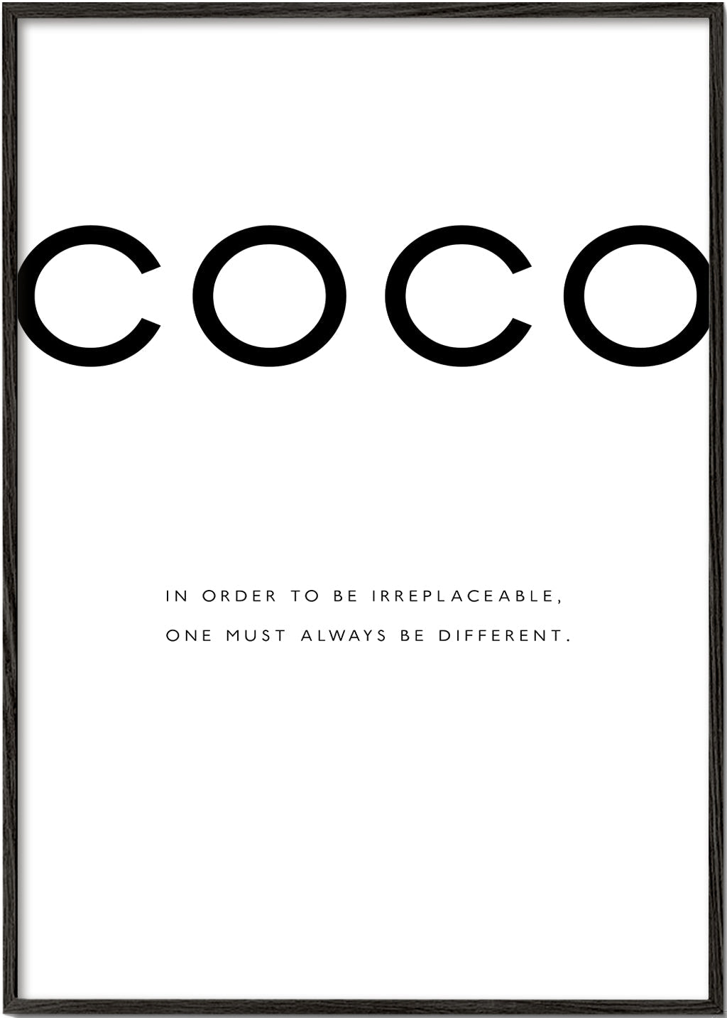 Černobílý obraz s citátem COCO