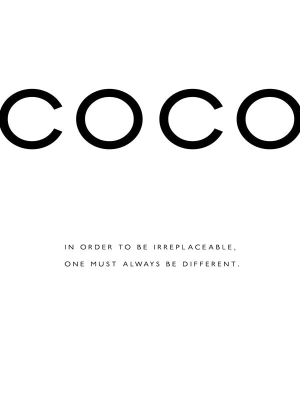 Černobílý obraz s citátem COCO