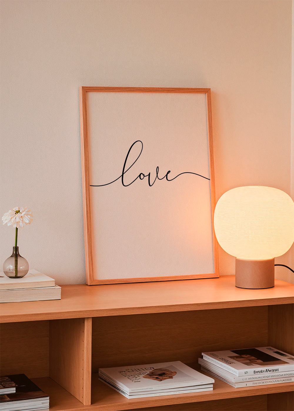 Minimalistický design Love kaligrafie
