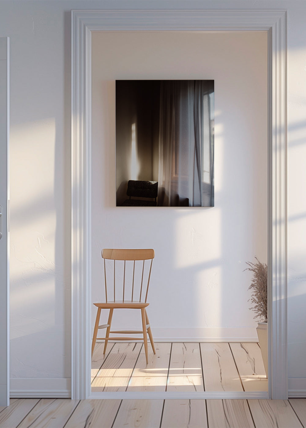 Fotografie okna a závěsu s jemným světlem