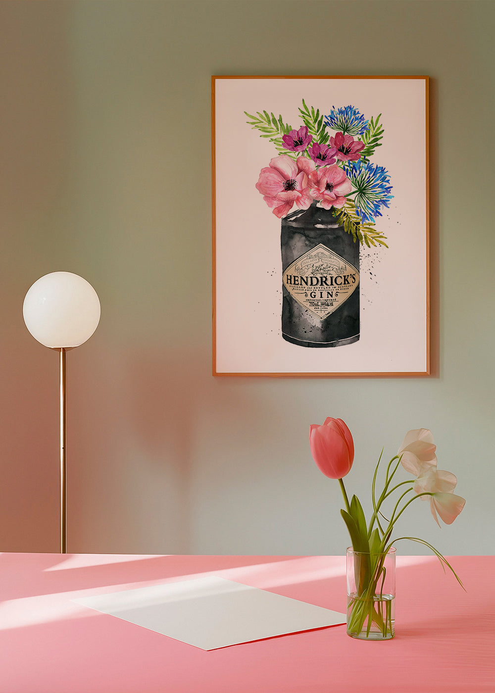 Botanický plakát s lahví Hendrick's a květinami