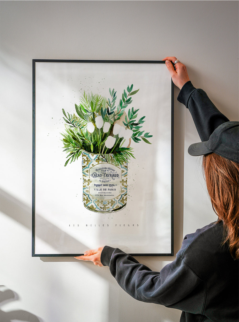 Botanický plakát bílé tulipány ve vintage plechovce