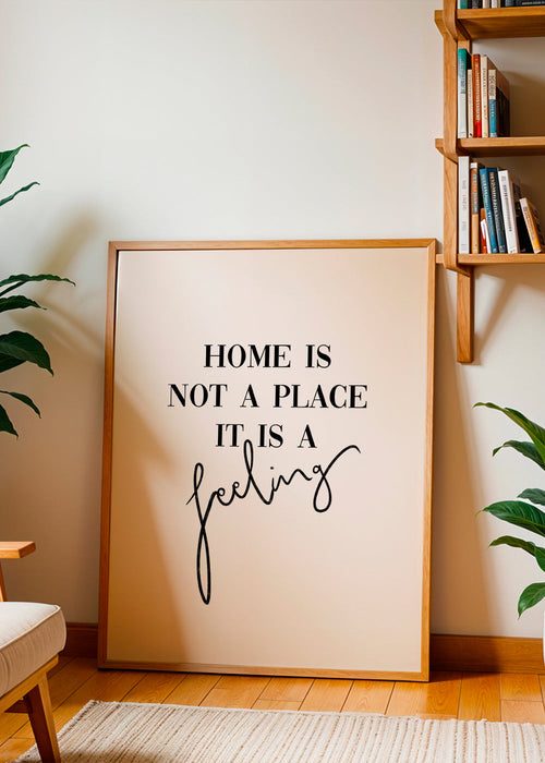 Černobílá typografická grafika "Home is a feeling"