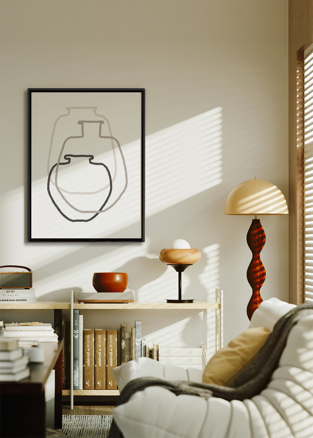 Minimalistický design liniové vázy překryté