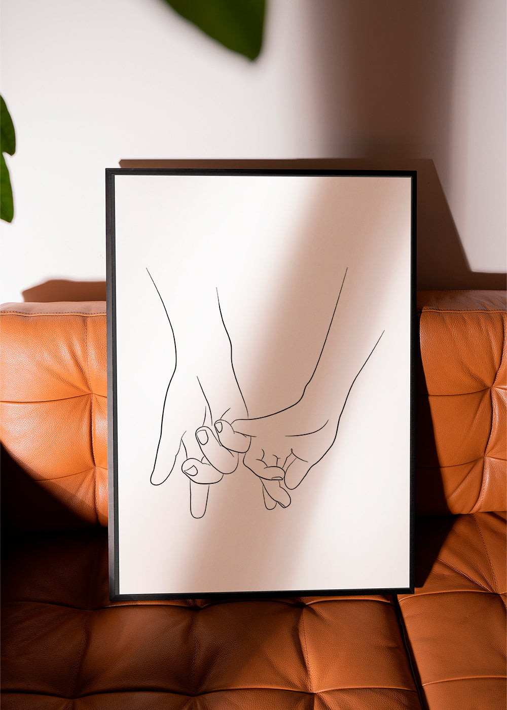 Ilustrace propletených rukou minimal
