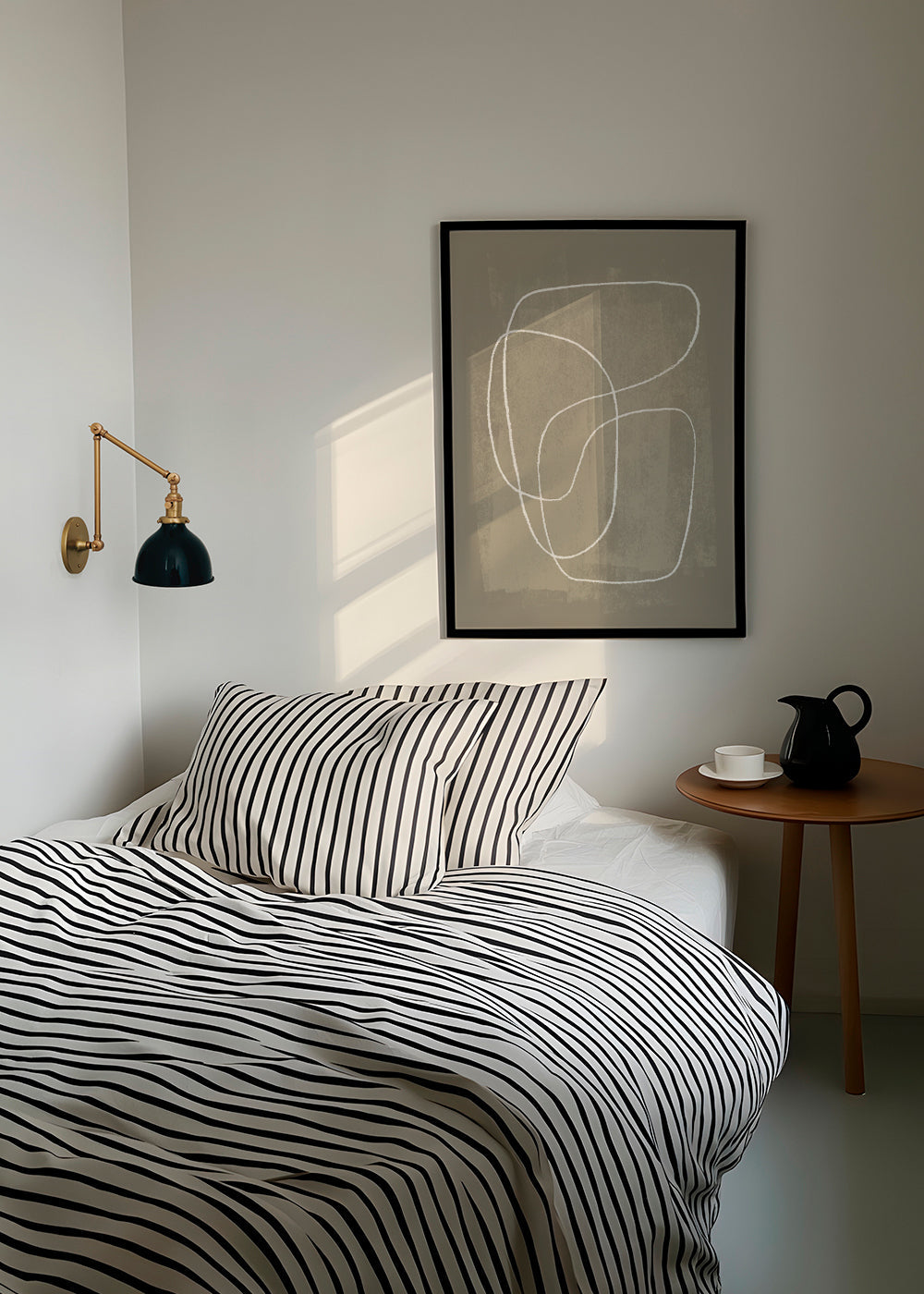 Minimalistický design organické čáry béžová