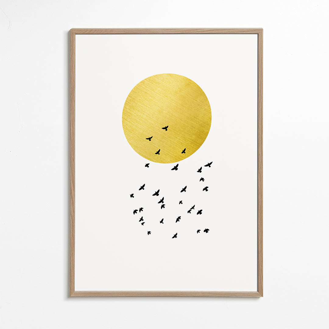 Minimalistický obraz zlaté slunce a hejno