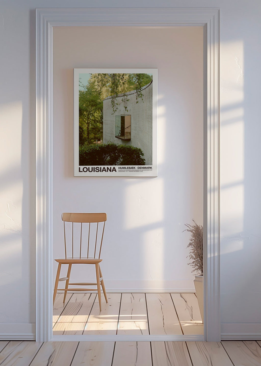 Fotografie zakřivené architektury s vyklenutým oknem