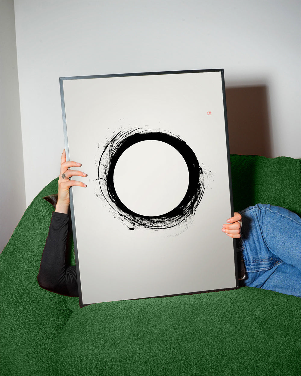 Minimalistický obraz s gestickým kruhem