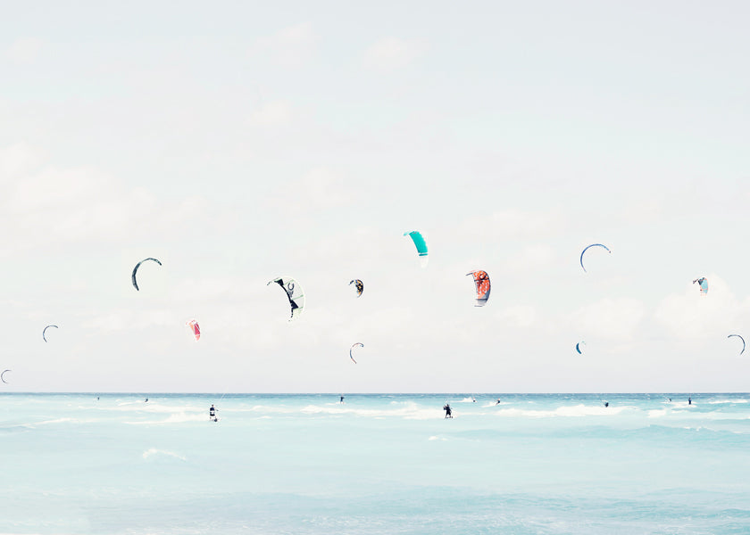 Sportovní obraz kitesurf na klidném moři