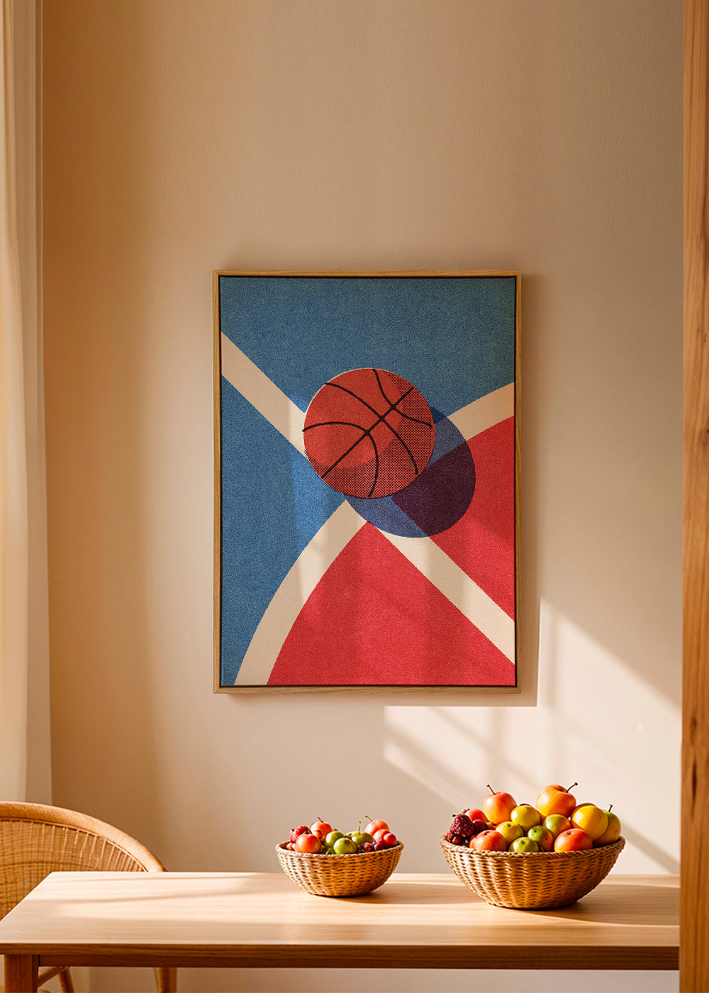 Sportovní umění: basketbalový míč na geometrickém hřišti