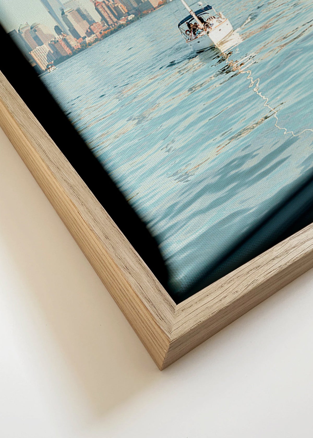 Cestovatelský plakát s plachetnicí a panoramatem města – Canvas detail