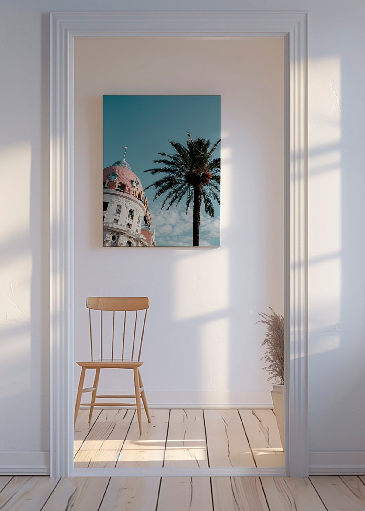 Obraz města Riviera s kopulí a palmou – Canvas