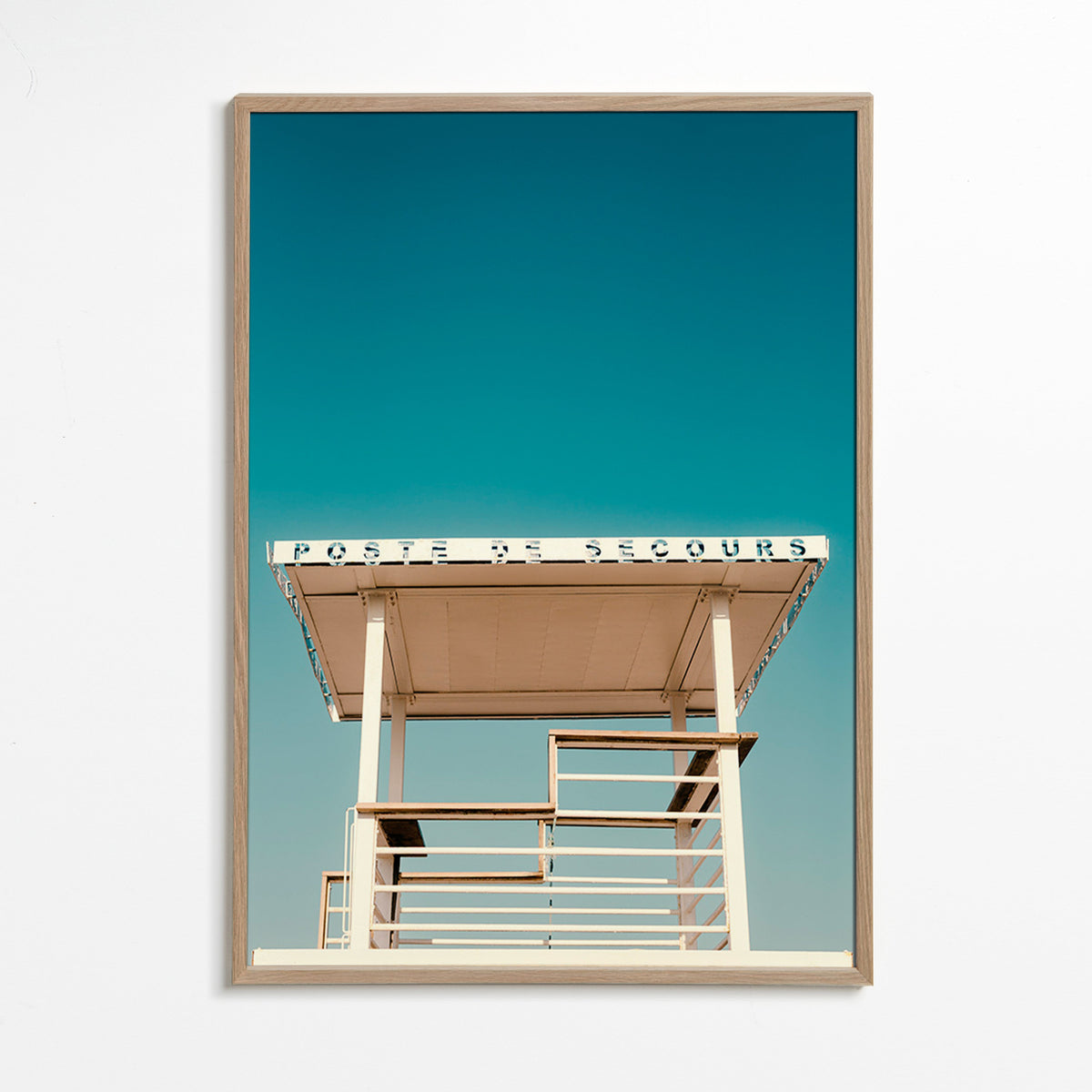 Fotografie záchranné věže na modré obloze – Oak Frame