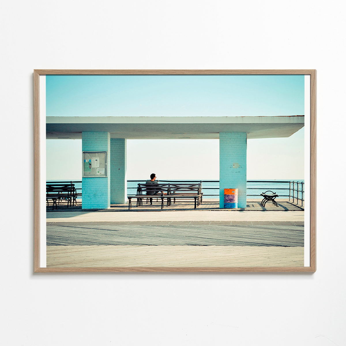 Fotografie mola s osamělou lavičkou – Oak Frame
