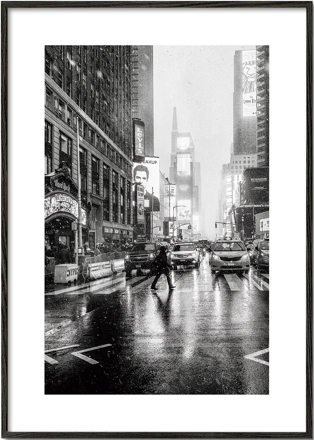 Obraz města černobílý: Times Square v dešti