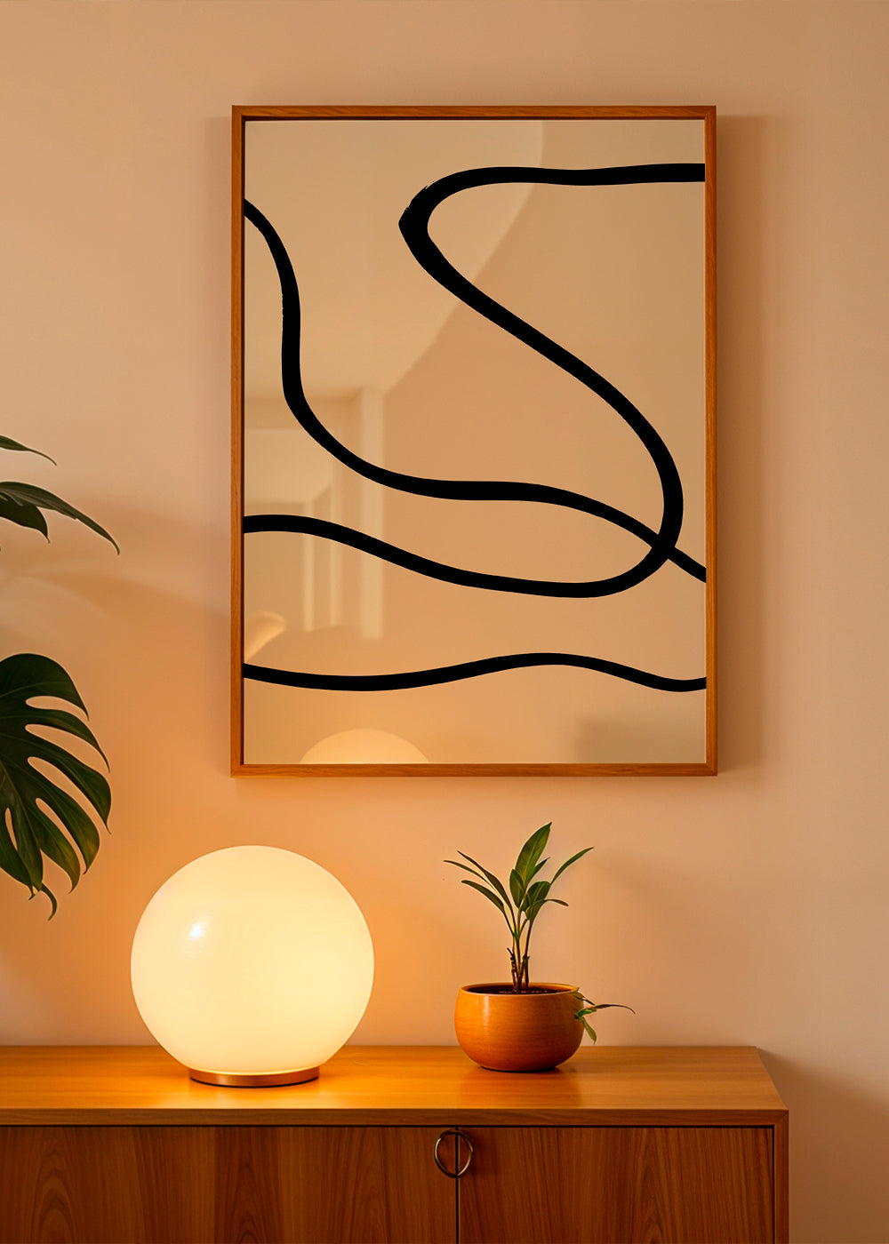 Minimalistický obraz s černými liniemi na béžovém pozadí