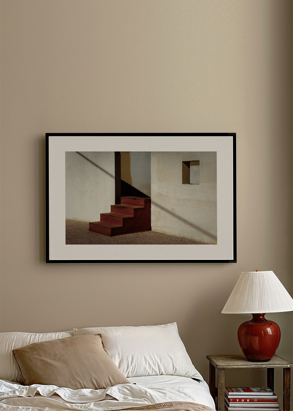 Fotografie minimalistických schodů