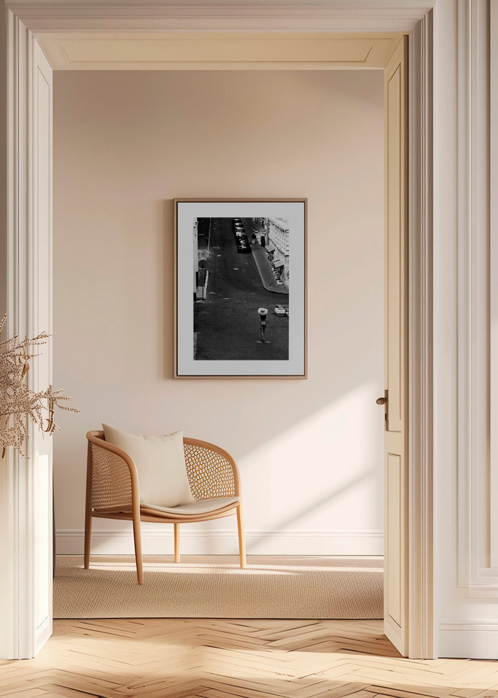 Uliční fotografie s osamělou postavou