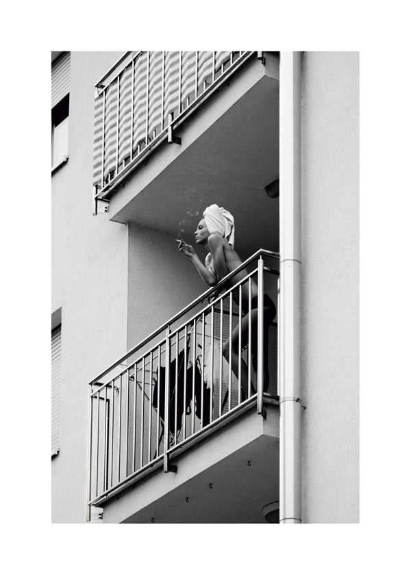 Fotografie na balkóně v černobílé