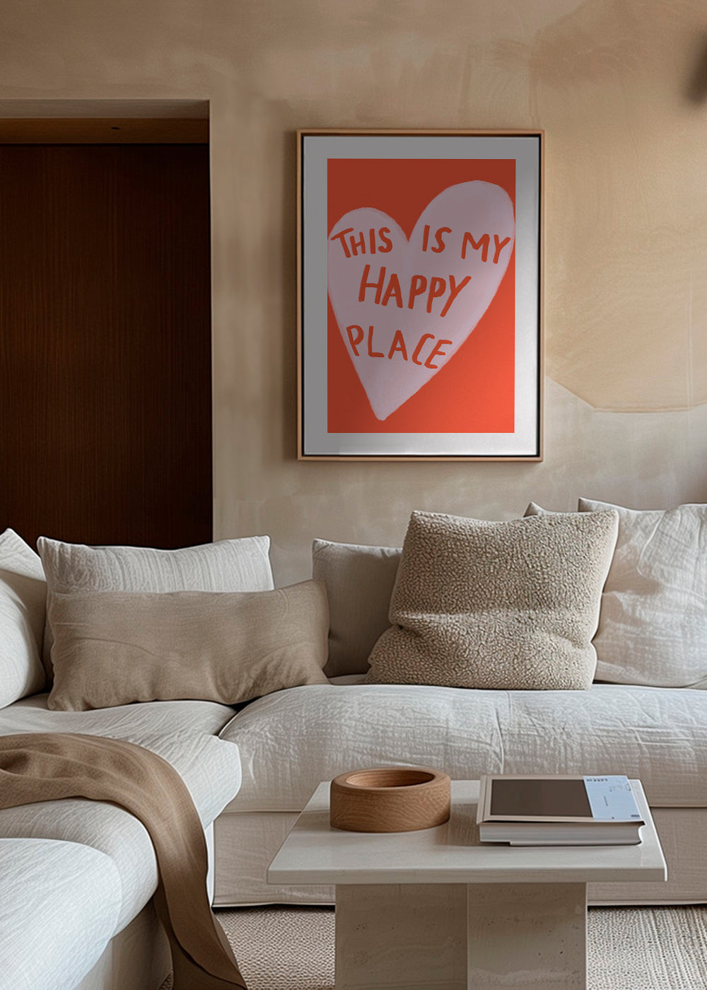 Ilustrace srdce 'Happy Place' na korálovém pozadí