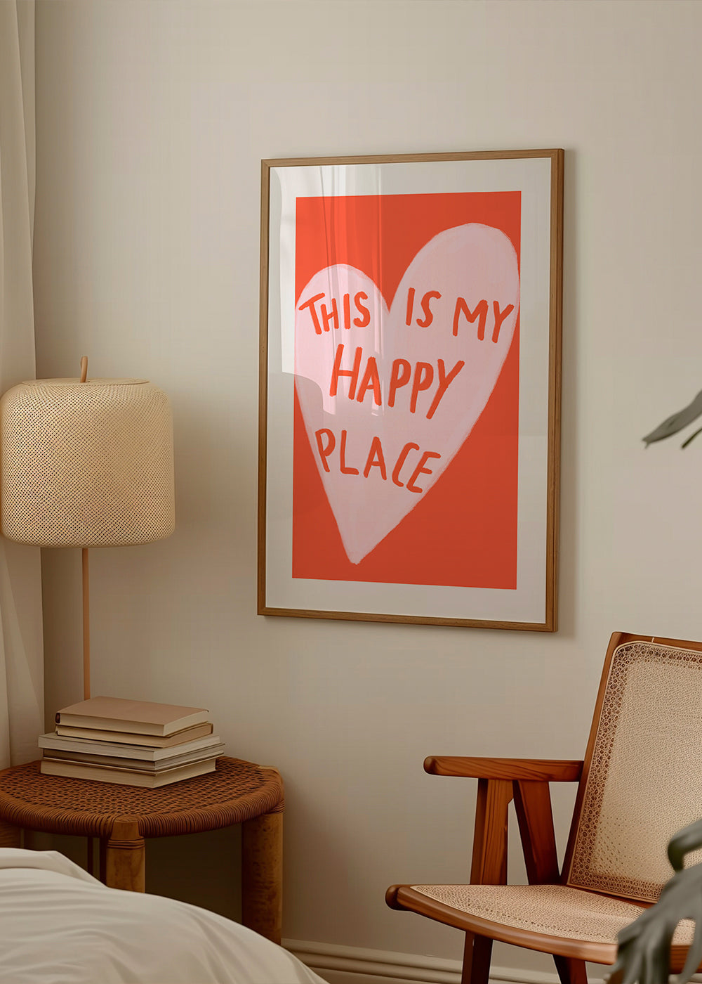 Ilustrace srdce 'Happy Place' na korálovém pozadí