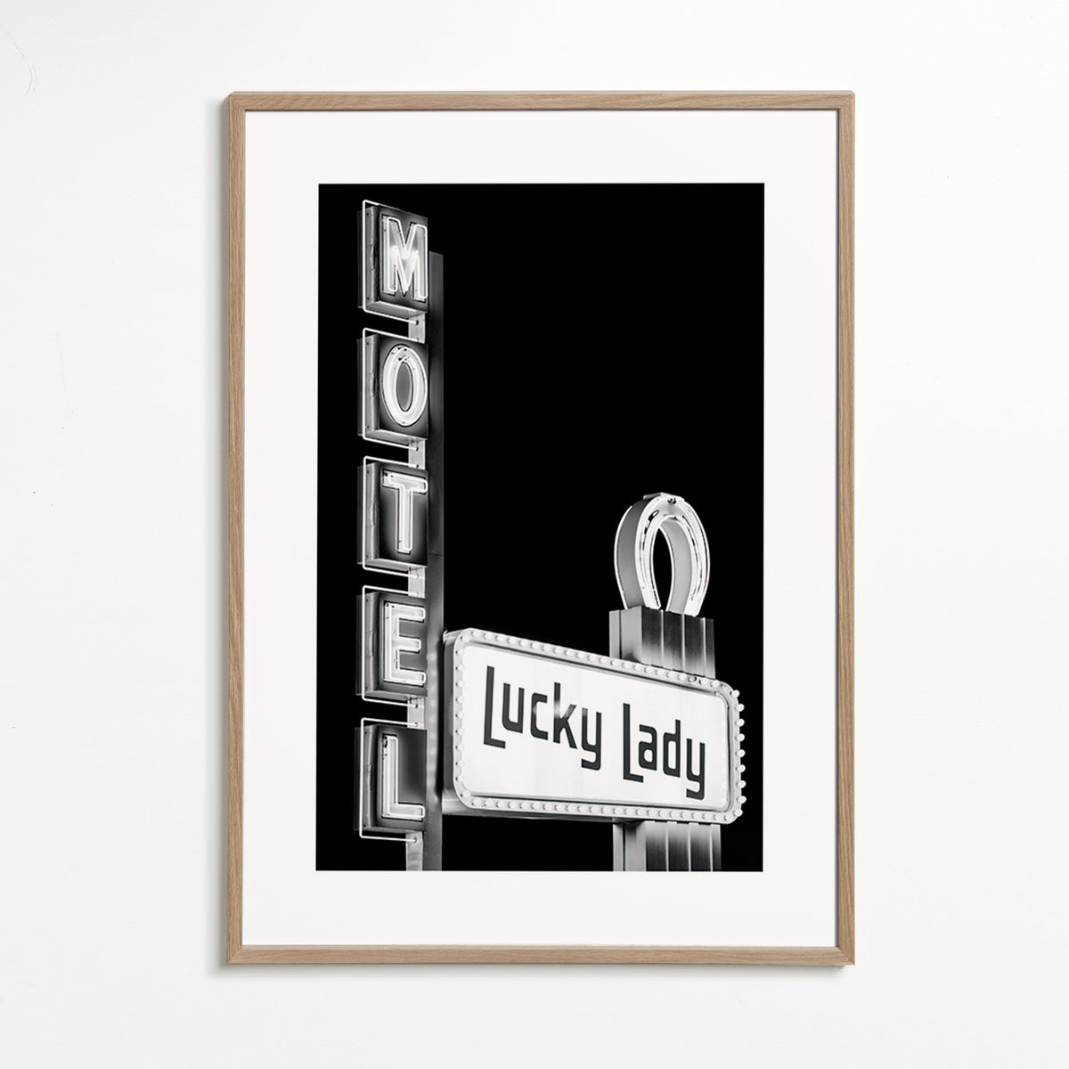 Fotografie nápisu Motel Lucky Lady – Oak Frame