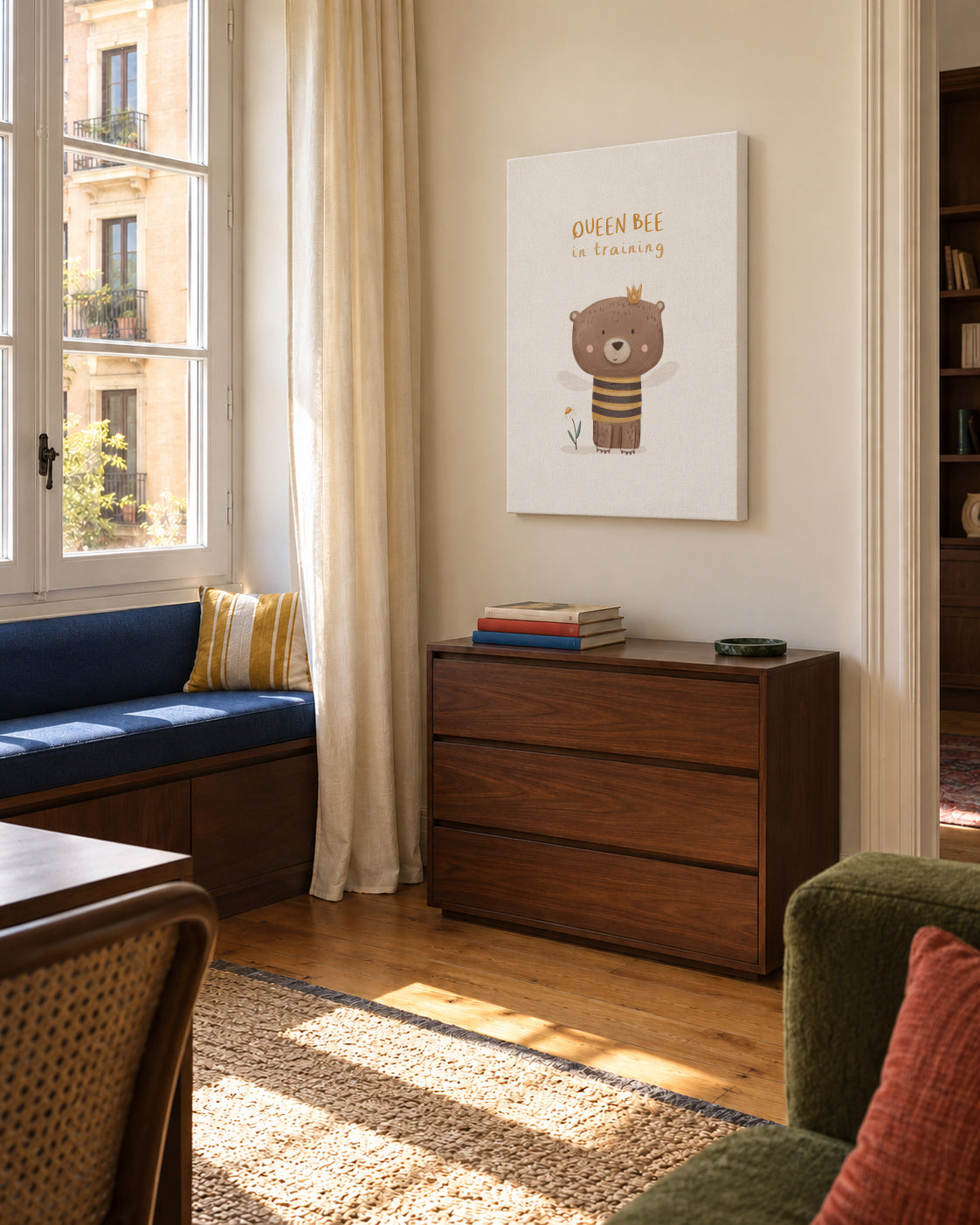 Queen bee - Unframed canvas in an interior