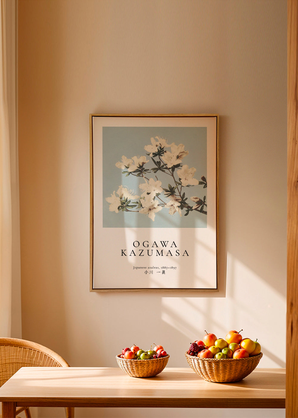 Botanický plakát: japonské azalky na modrém