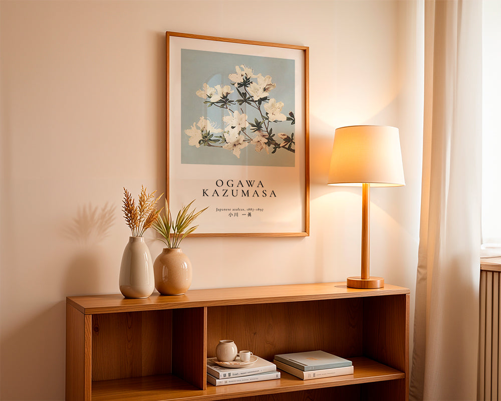 Botanický plakát: japonské azalky na modrém