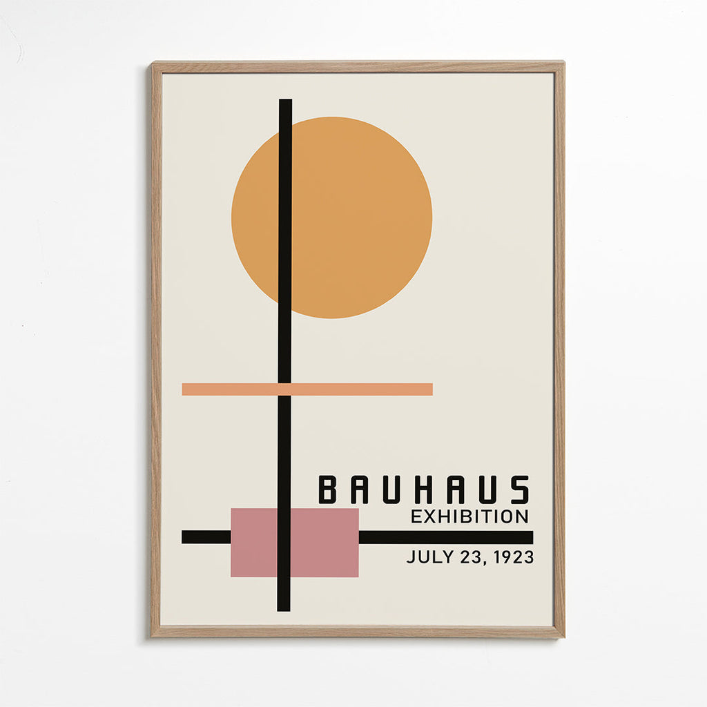 Geometrický Bauhaus plakát s kruhovým sluncem a osami