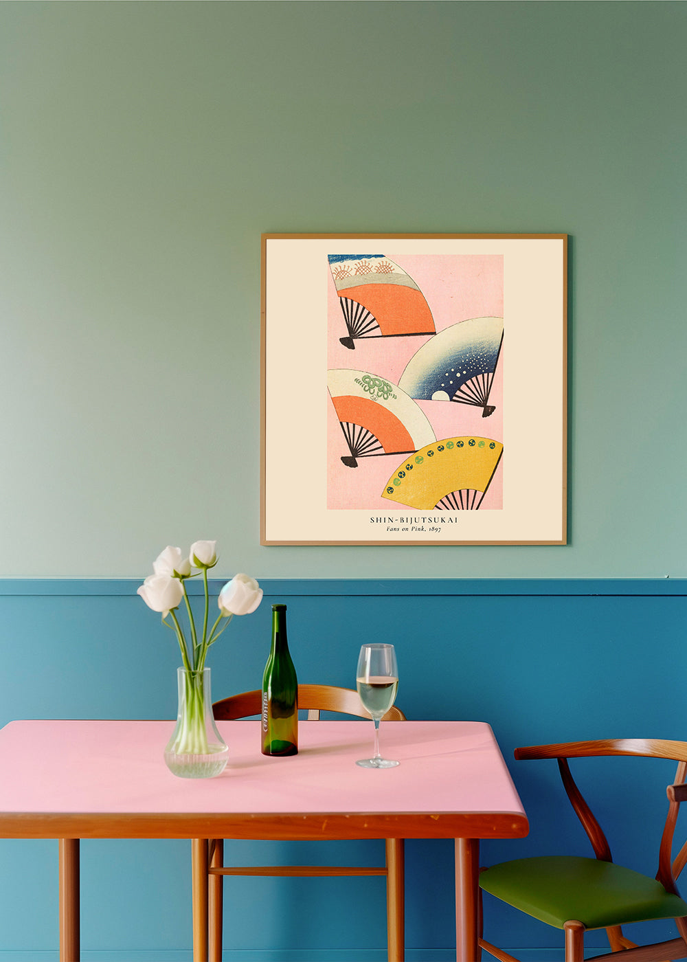 Ilustrace japonských vějířů na růžovém pozadí