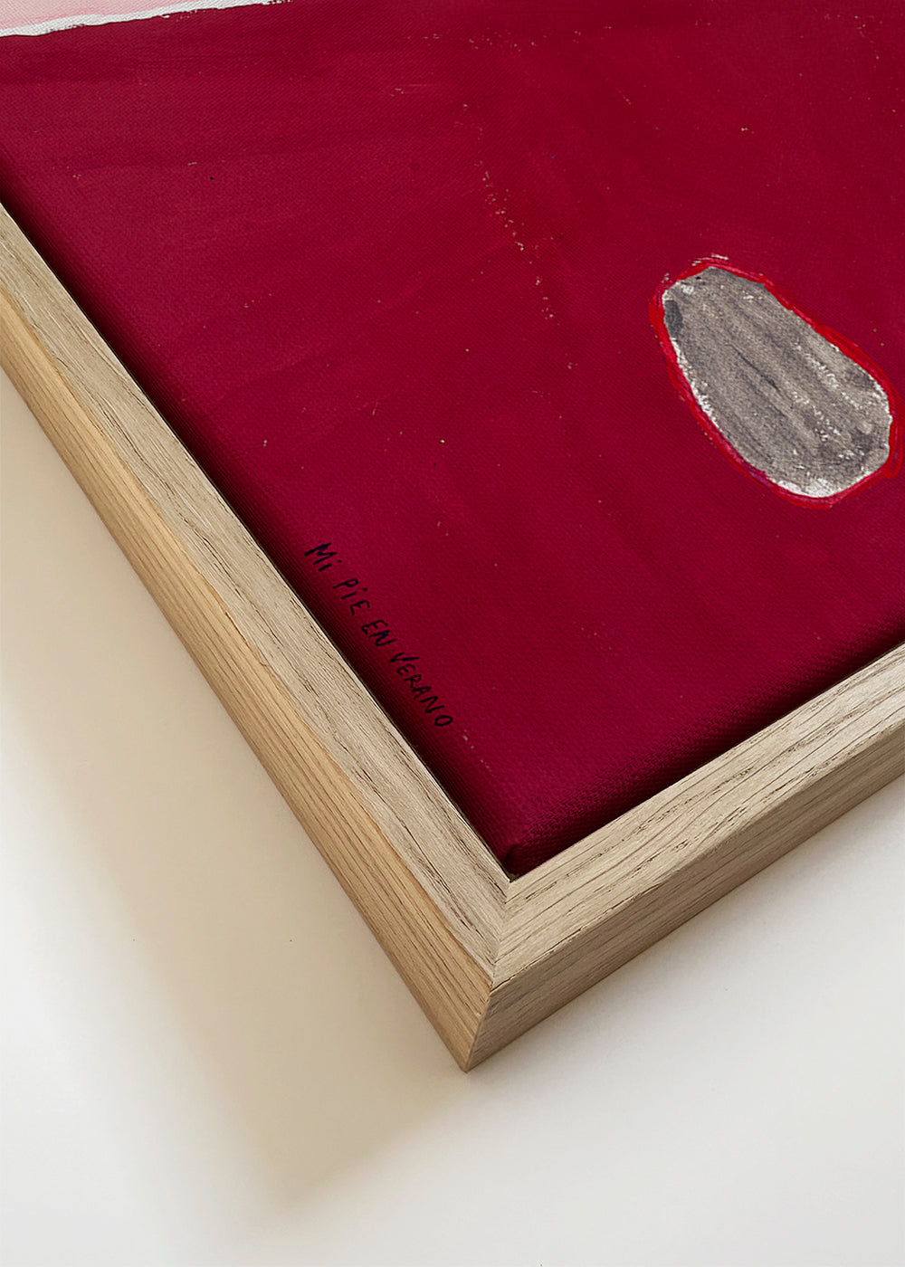 Ilustrace nohy minimalistická na bordovém pozadí