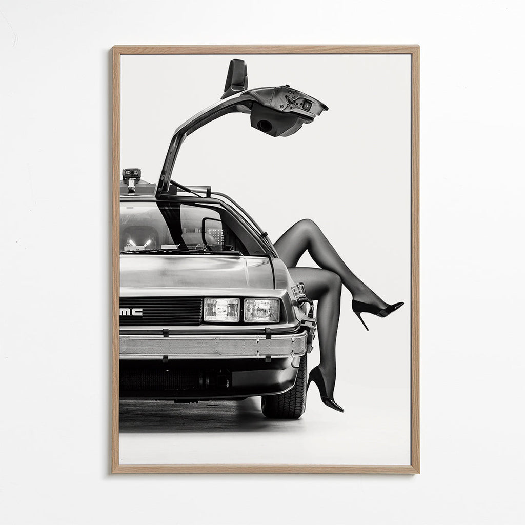 Černobílá práce: DeLorean se štíhlými nohami