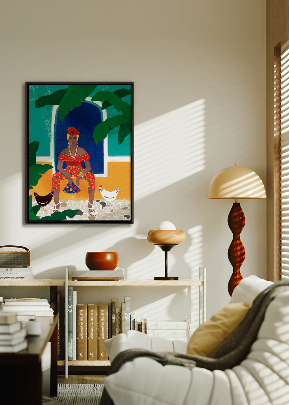 Ilustrace ženy sedící mezi tropickými listy