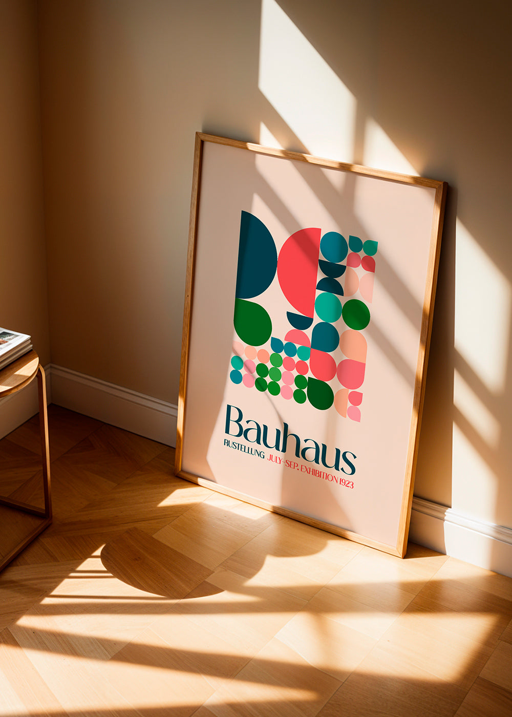 Geometrický plakát Bauhaus s bloky a typografií