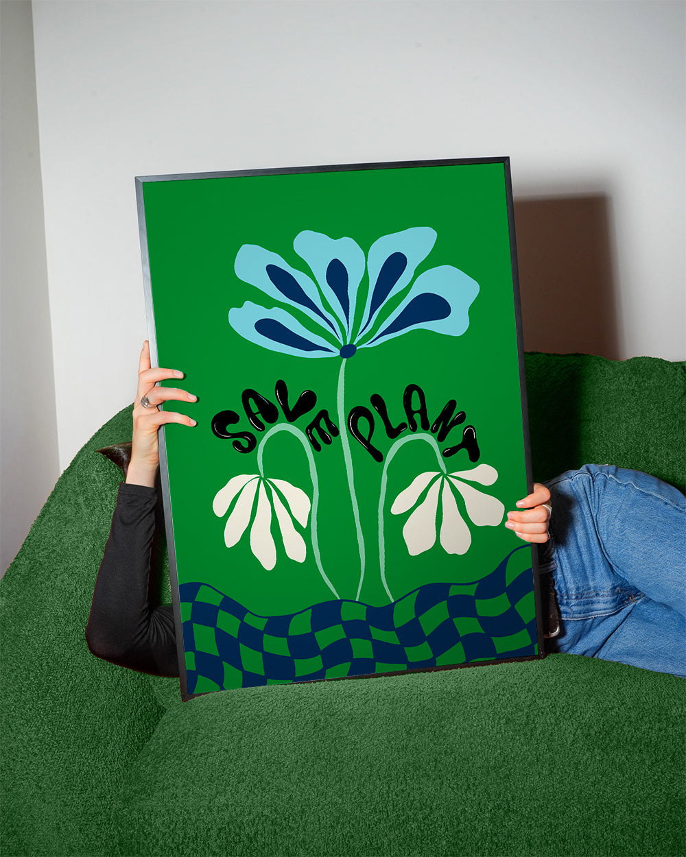 Botanický plakát: modrá grafická květina na zeleném