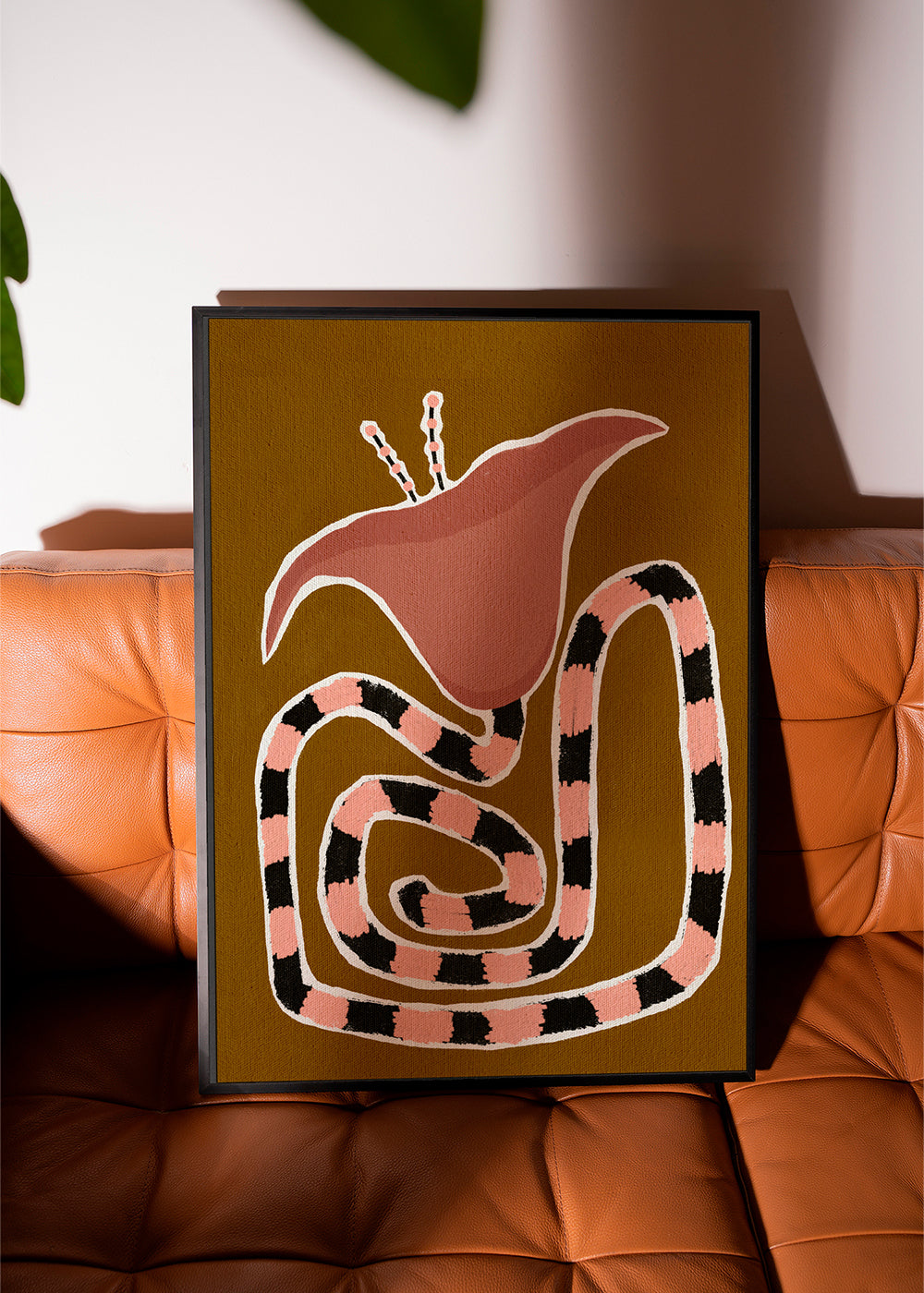 Botanický plakát se stylizovanou růžovou květinou