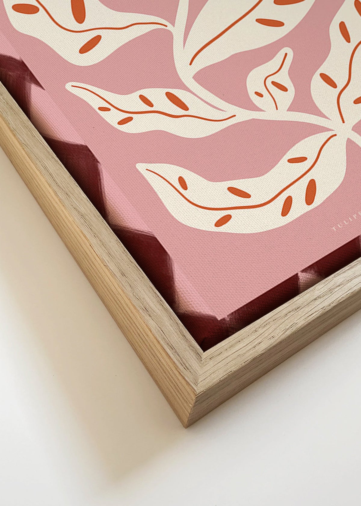 Botanický plakát s stylizovanou růžovou květinou