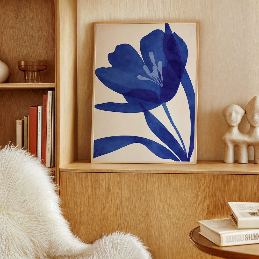 Botanický tisk stylizovaná modrá květina