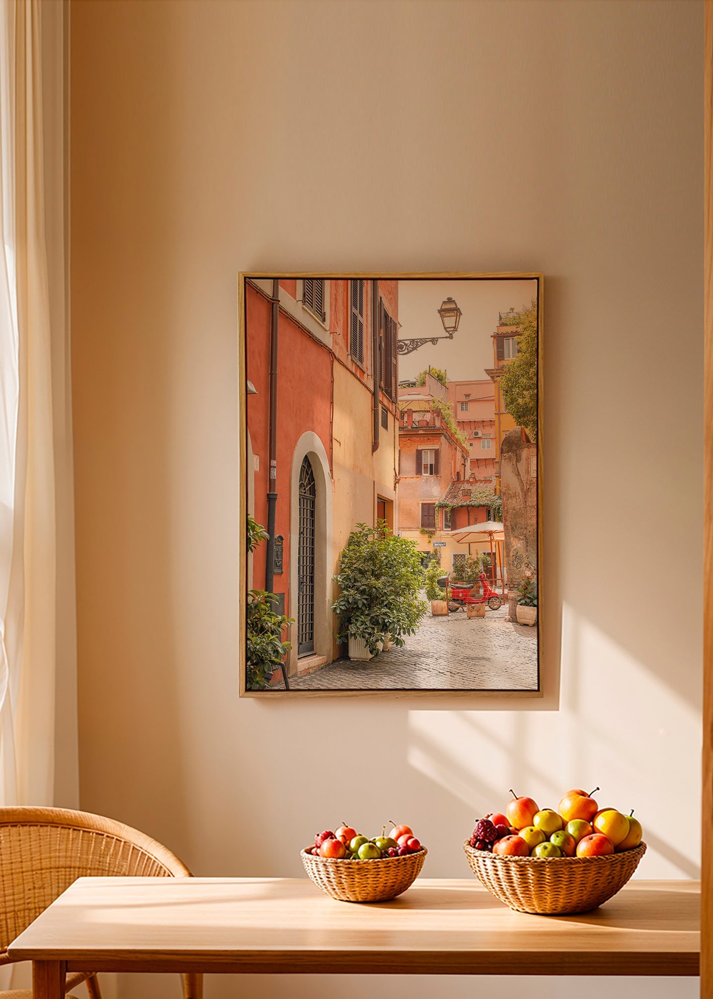 Obraz do kuchyně: ulice Trastevere s červeným skútrem – Canvas2