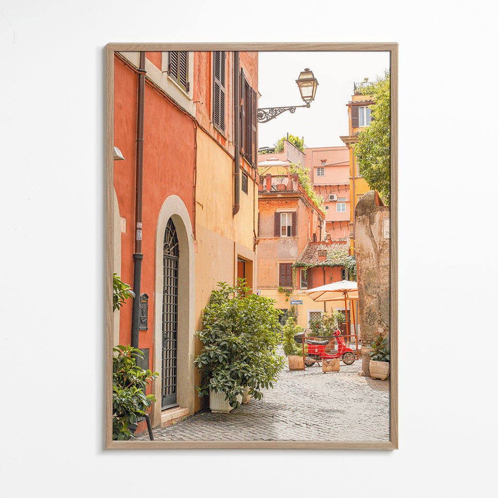 Obraz do kuchyně: ulice Trastevere s červeným skútrem – Oak Frame