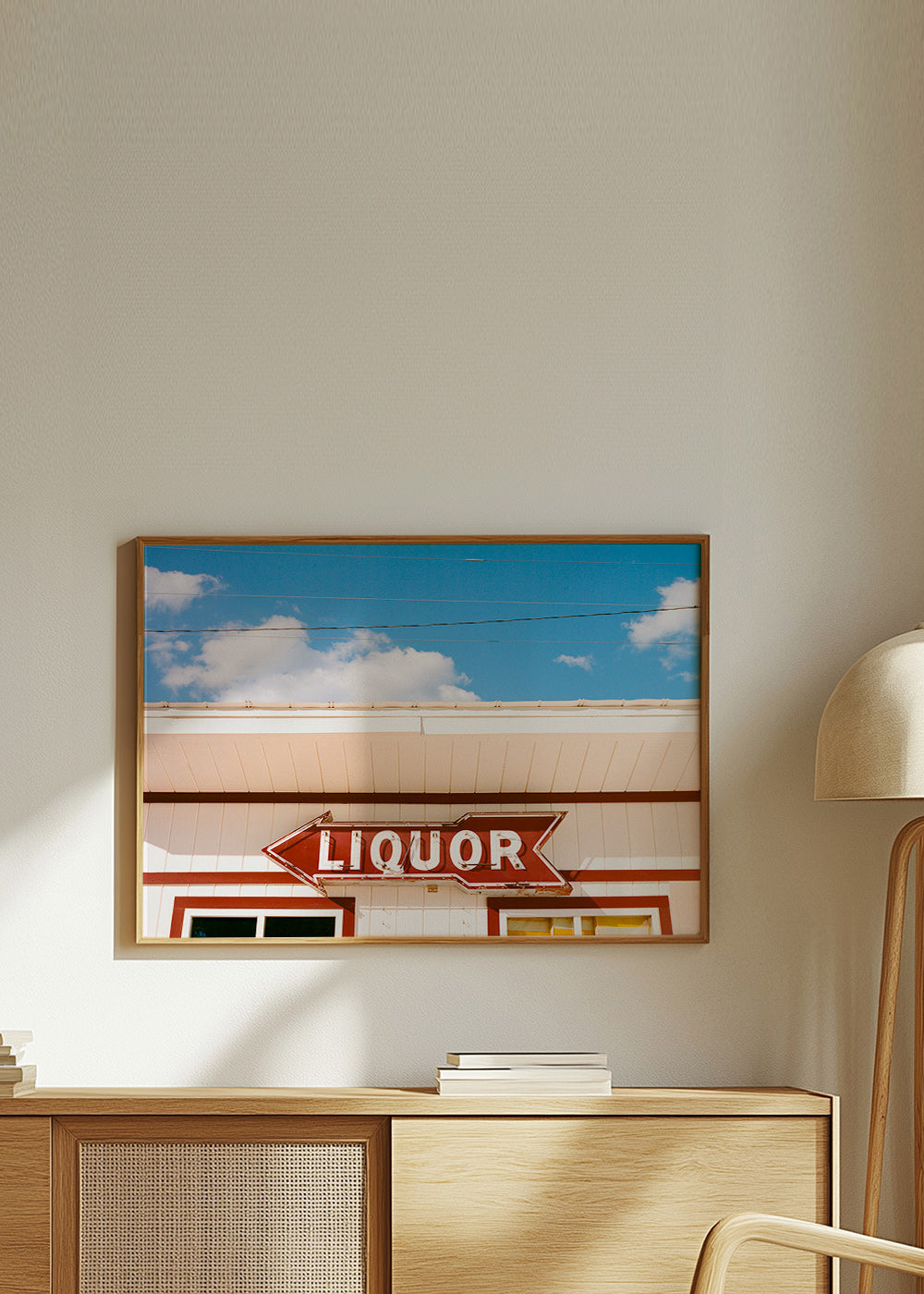 Vintage fotografie nápis 'LIQUOR' na modré obloze – Product2