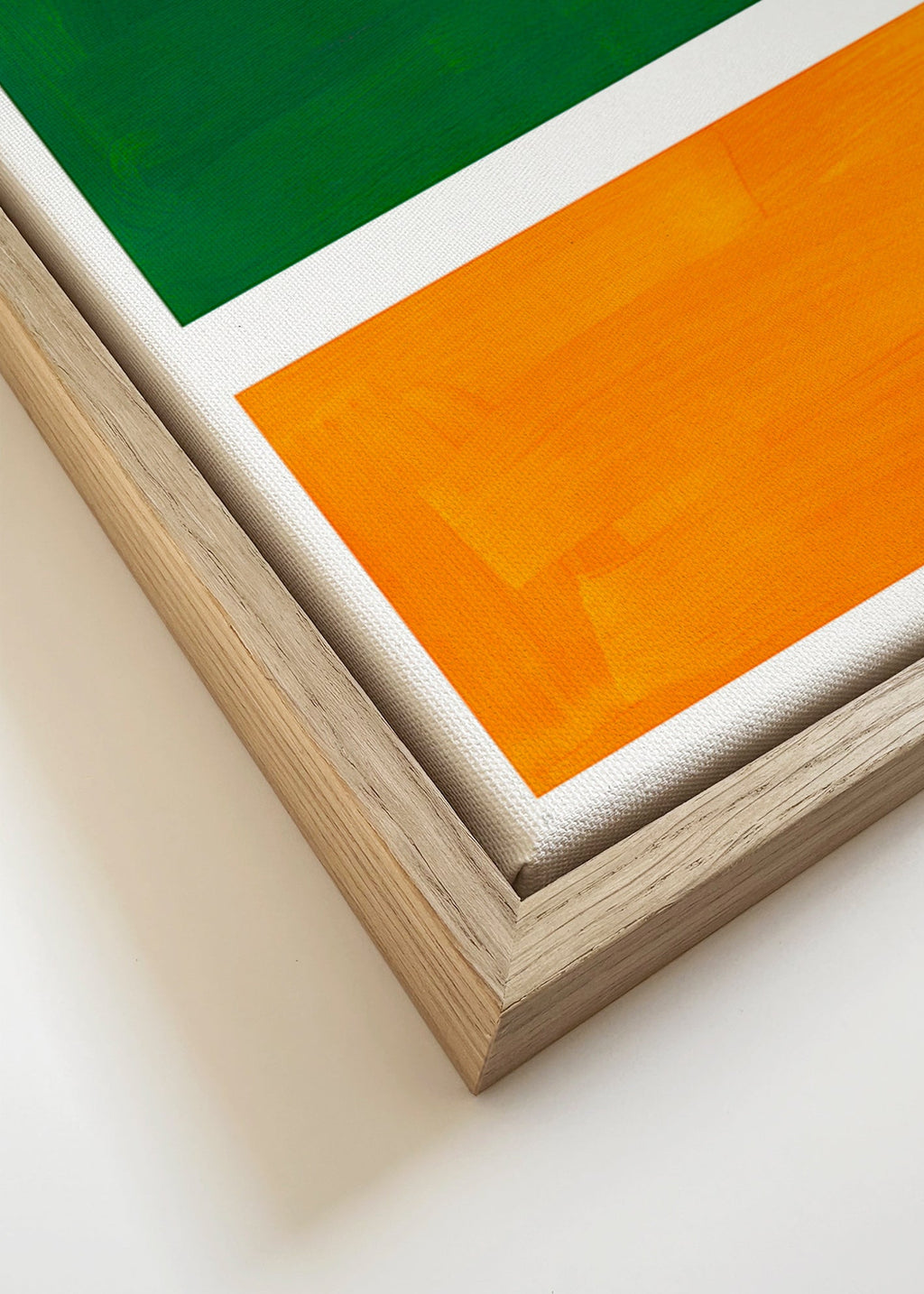 Abstraktní obraz se zelenými a oranžovými poli – Canvas detail