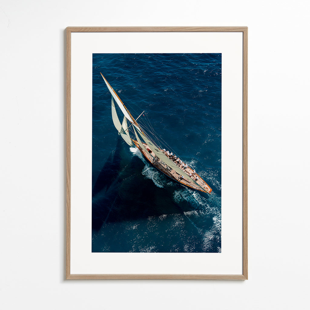 Fotografie klasické plachetnice v závodě – Oak Frame