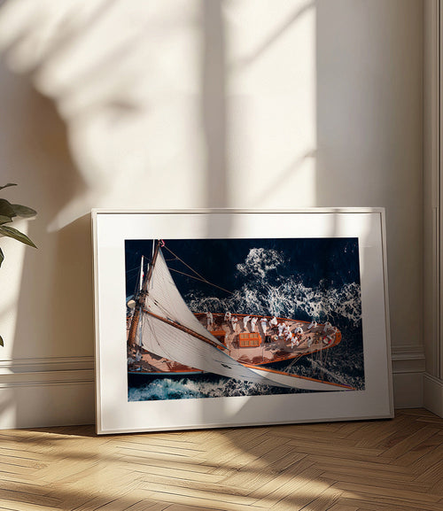 Letecká fotografie plachetnice na otevřeném moři – Product1