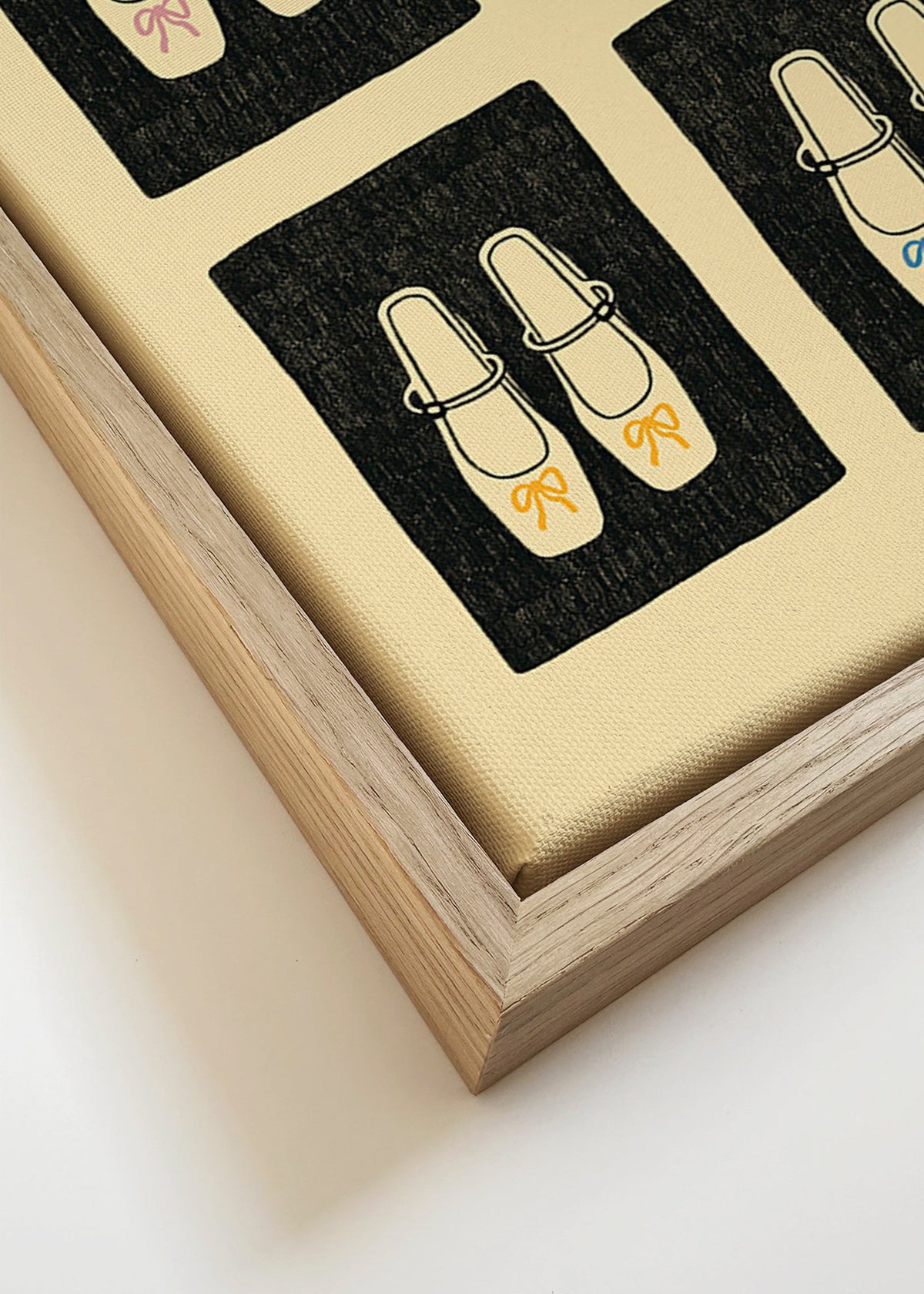Ilustrace bot s mašlemi – Canvas detail