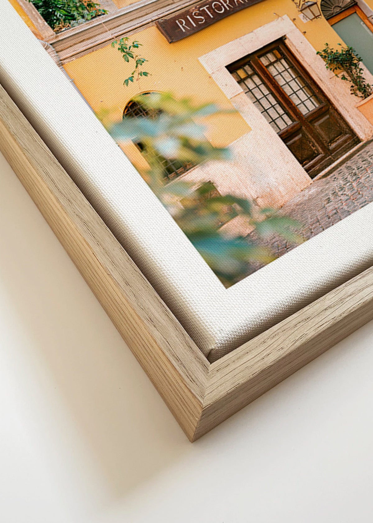 Obraz do kuchyně: fasáda ristorante v teplé žluté – Canvas detail