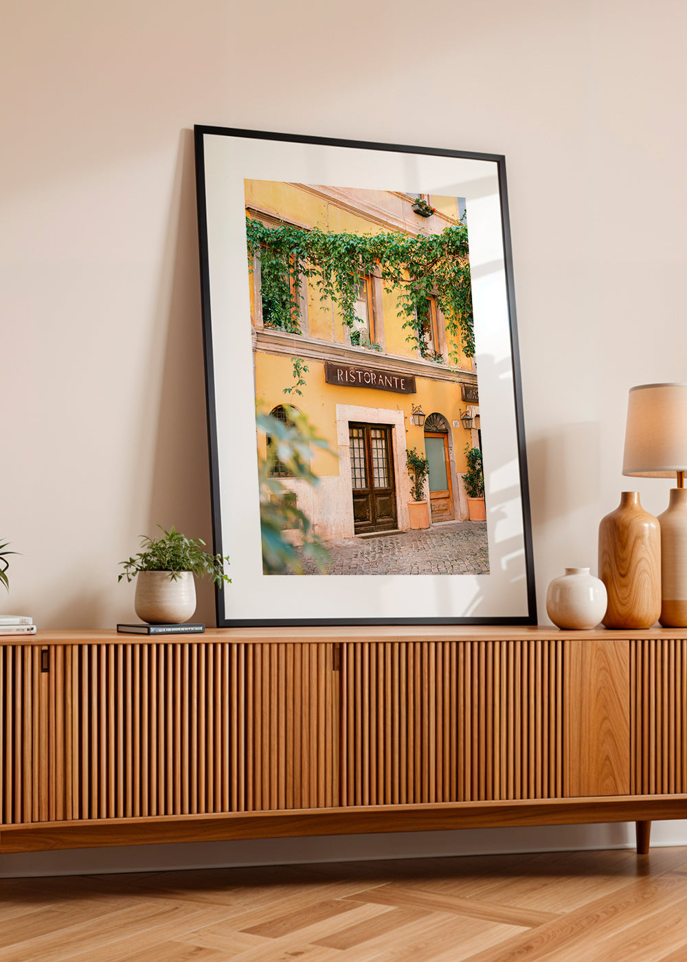 Obraz do kuchyně: fasáda ristorante v teplé žluté – Product3