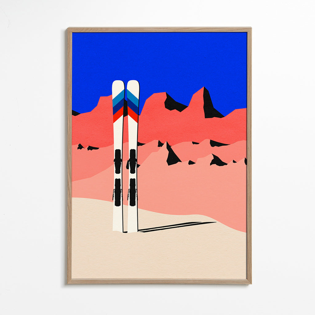 Sportovní obraz: lyže před geometrickým horským motivem – Oak Frame